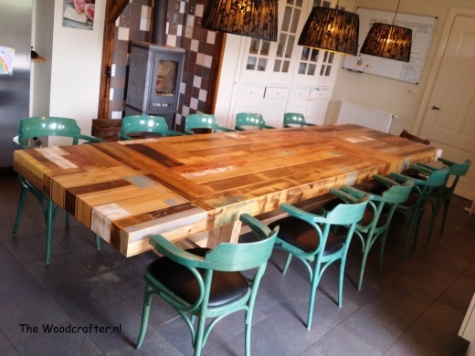 uitschuifbare tafel recycle hout stamtafel