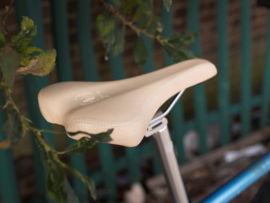 BLB Curve race saddle - Honey