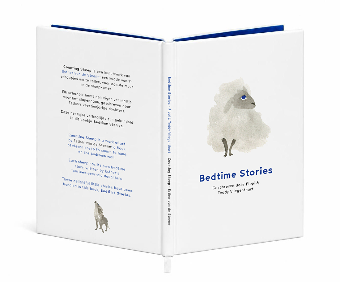Bedtime Stories, een boekje met verhaaltjes voor het slapen gaan. Zit bij het kunstwerk Counting Sheep van Esther van de Steene. Een kudde schaapjes om te tellen als je in bed ligt