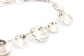 Galerie Puur - Collier met schotels Melk collectie - 1024