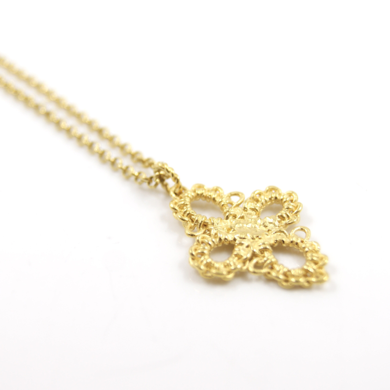 Femke Toele - goud verguld collier met gehaakte hanger - 11810