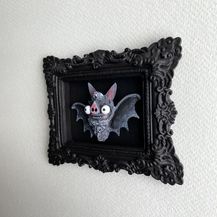 Micro bat in frame