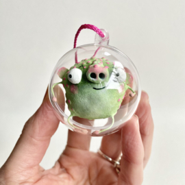Orb monster in een bol