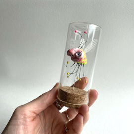 Bug in glas jar