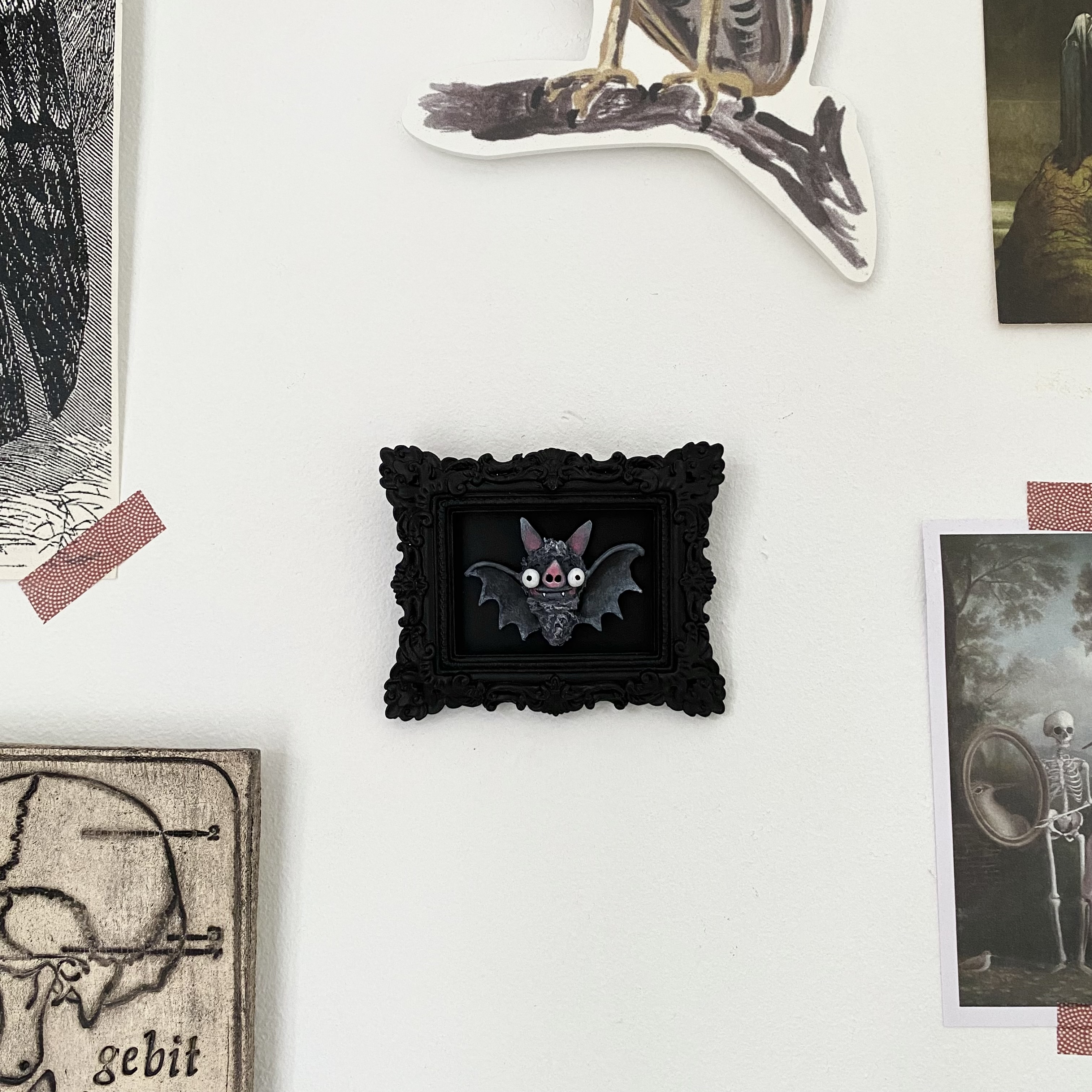Micro bat in frame