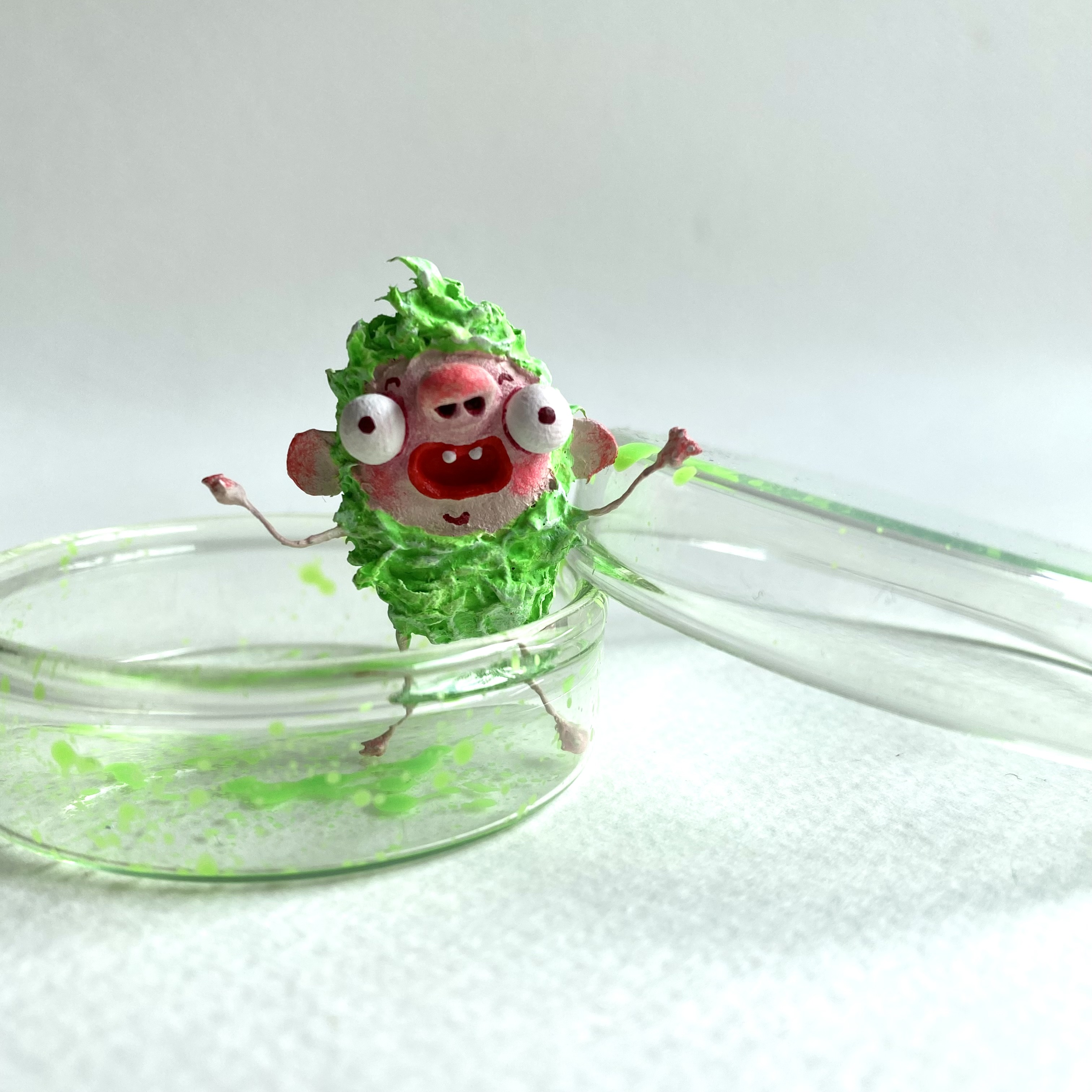 Micro monster neon groen