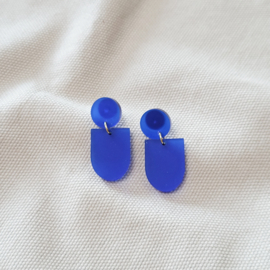 Benthe mat | kobaltblauwe oorbellen