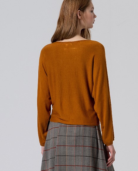 Surkana Japanese-sleeve Sweater with V-neck Ocre 555LIZA234