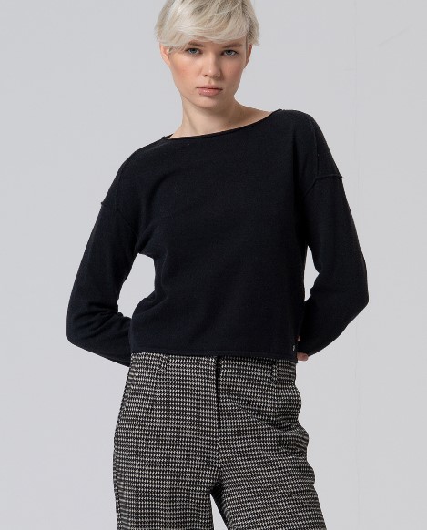 Surkana Oversized Round-neck Sweater 555ALNE235