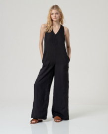 Surkana Wide Strap Jumpsuit With V-Neck-Black  526NAPE827