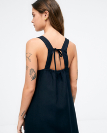 Surkana Long Dress with Detail in the Back Black  523TISA727