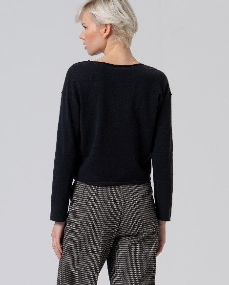 Surkana Oversized Round-neck Sweater 555ALNE235