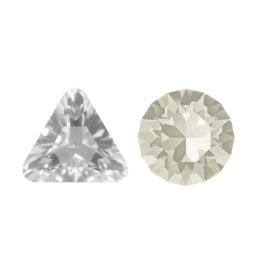 Aurora Triangle A4722 Crystal Silver Shade 10mm