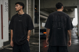 T-Shirts - Jesus Saves