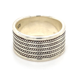 Zilveren ring geoxideerd mt 17,5 x 10 mm