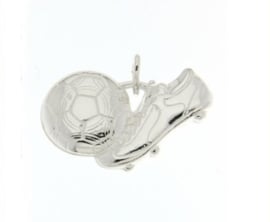 Zilveren bedel voetbalschoen met bal groot