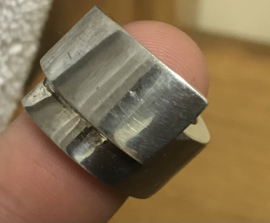 Zilveren ring vrije vorm mt 16,5 x 22 mm