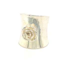 Zilveren ring roos mt 17 en 18  x 25 mm