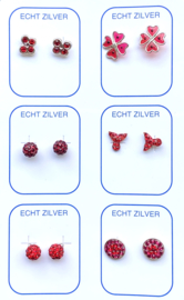 Zilveren oorstekers rood