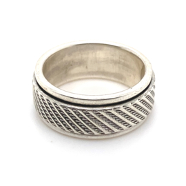 Zilveren ring geoxideerd draaibaar mt 17 x 8 mm
