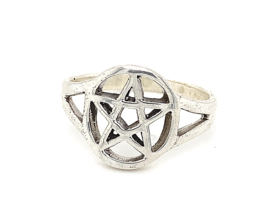 Zilveren ring pentagram mt 21,5 x 15 mm