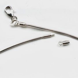 Zilveren slangenketting omega 42 cm schroefslot x 1,2 - 1,5 mm