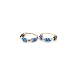 Zilveren oorringen  blauw en zwart 10 mm