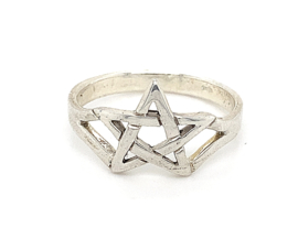 Zilveren ring pentagram mt 21,25 x 13 mm