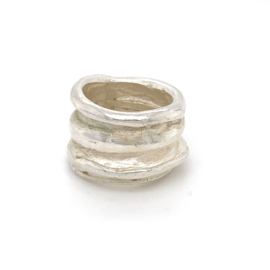 Zilveren ring Italiaans design mt 16,75 en 23,75