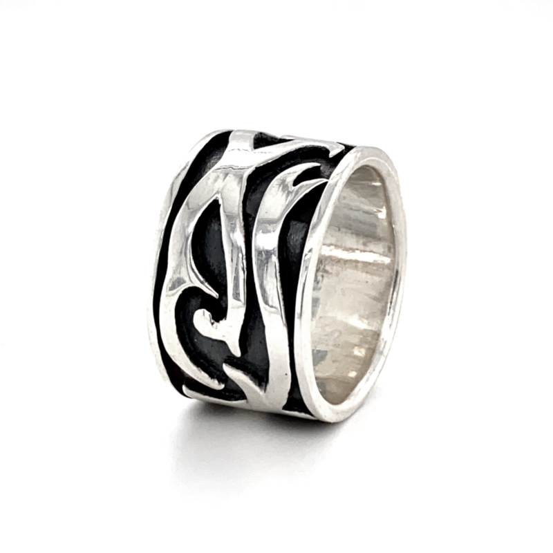 Verwoesting optellen gewoontjes Zilveren ring heren tribal 19-20,5 - 21 x 15 mm | Ringen | Juwelier de  Vlinder - zilveren sieraden
