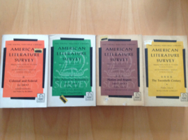 Pakket a 4x American Literature Survey - M.R. Stern / S.L. Gross