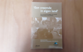 "Een vreemde in eigen land" - M. de Gruijter / E. Smits van Waesberghe / H. Boutellier