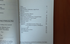 Britain and Vichy. The Dilemma of Anglo-French Relations, 1940-42 - R.T. Thomas