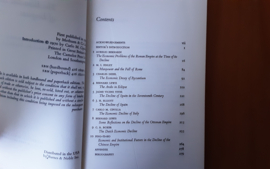 The economic decline of empires - C.M. Cipolla