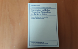Nationalism and Policy Toward the Nationalities in the Soviet Union - G. Simon