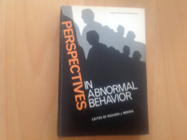 Perspectives in abnormal behavior - R.J. Morris