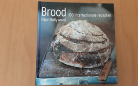 Brood. 100 Internationale recepten - P. Hollywood