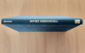Soviet Perestroika, 1985-1993. Russia's road to democracy - J.F.N. Bradley