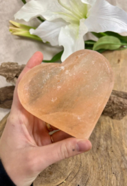 Himalaya Zoutsteen scrub hart van ca. 11 cm groot.