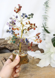 Edelsteen boompje 7 Chakra's - ca. 18 cm