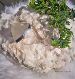 Pendel bergkristal met maansteen