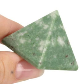Jade Serpentijn edelsteen piramide 25 mm