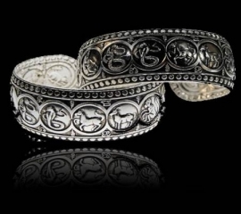 wit metalen armband met 12 sterren beelden