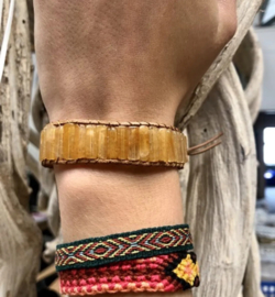 Leren armband gipsy-style van de half-edelsteen gele Calciet,is op 20, 22 en 25 cm te dragen