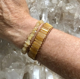 Leren armband gipsy-style van de half-edelsteen gele Calciet,is op 20, 22 en 25 cm te dragen