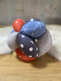 Stoffen bal blauw, grijs en terra