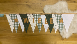 Vlaggenlijn met naam groen, wit en beige