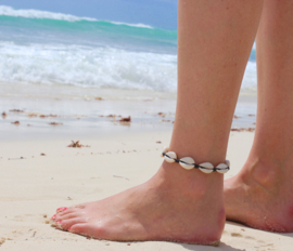 Sea shell black anklet