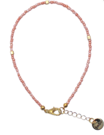 Peach & gold anklet