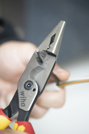 Wiha 45705 Multi-functional pliers for electricians 8 in 1